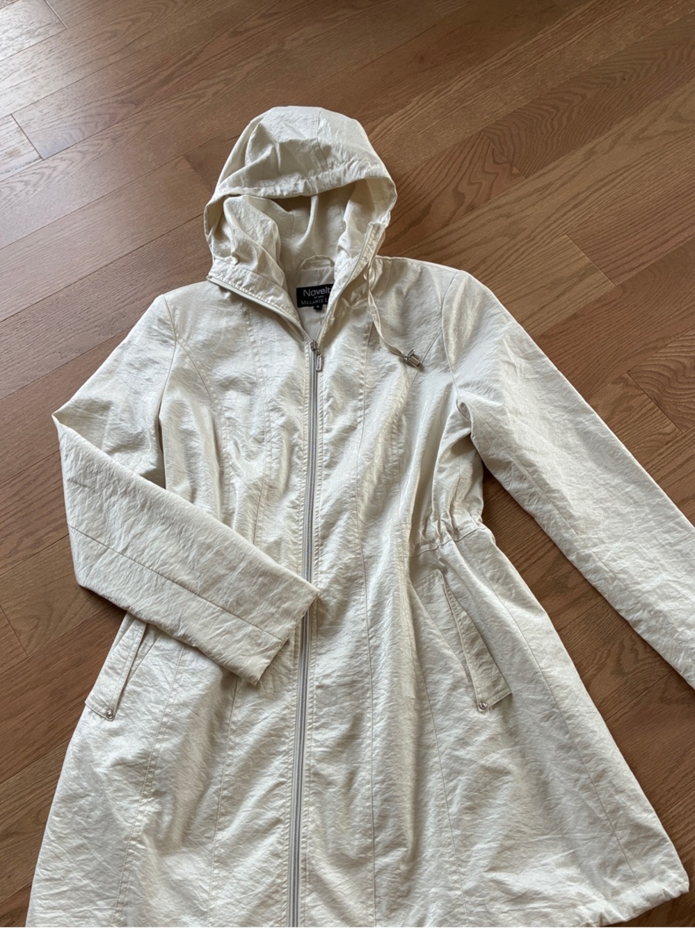 Manteau Novelti pour Melanie Lyne taille 6 comme neuf